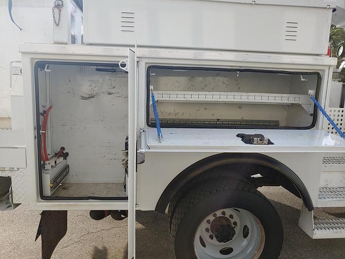 Used Altec AT40M, 45 ft, Articulating & Telescopic Material Handling Bucket Boom on 2016 Ford F550 Reg Cab Utility Truck - 41852