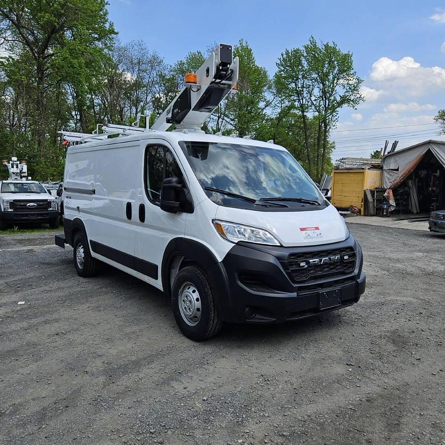 Used Versalift VANTEL29 NE Bucket Van on 2023 RAM 3500 VAN - R52427