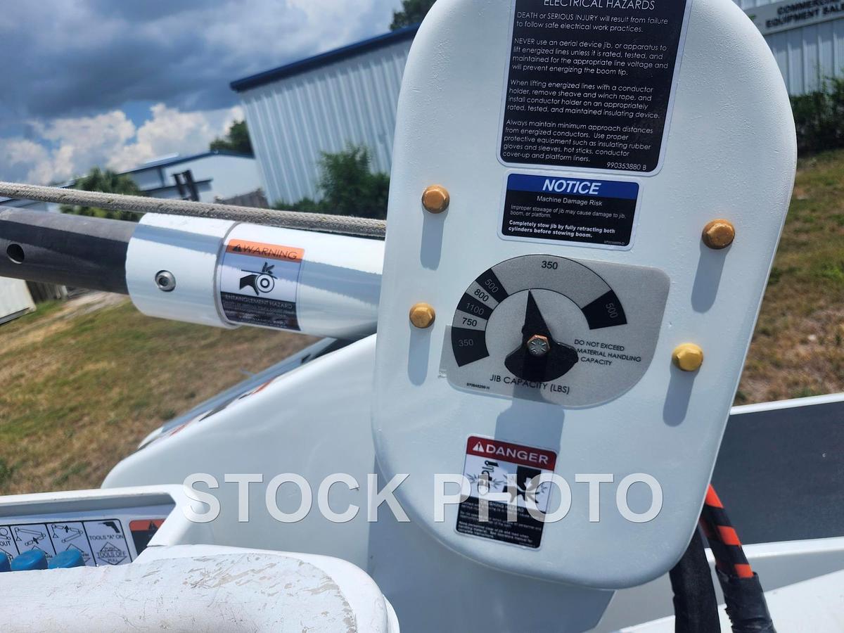 Used Altec AT48MH Bucket Truck on a 2019 Ford F550 4x4 Regular Cab Utility Truck - 15660