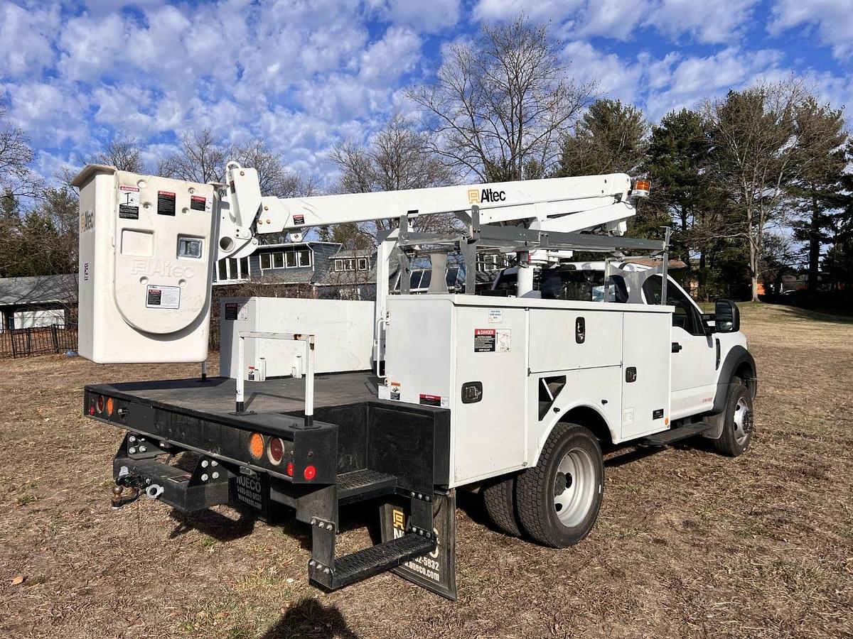 Used Altec AT200A Bucket boom on 2018 Ford F450 Reg Cab Utility Truck - R02774