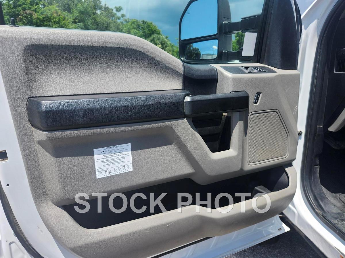 Used Altec AT48MH Bucket Truck on a 2019 Ford F550 4x4 Regular Cab Utility Truck - 15660