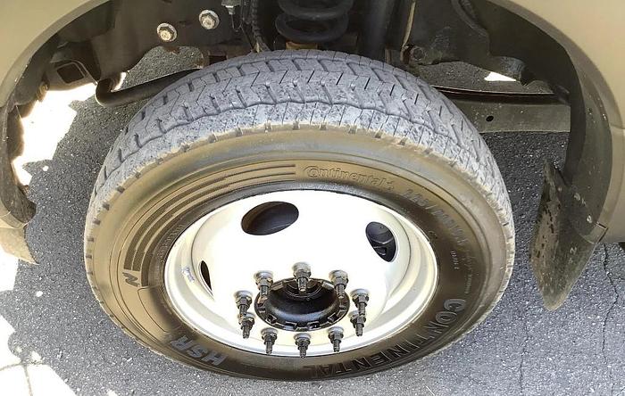 Used Altec AT41M Bucket Boom on 2018 Ford F550 Reg Cab Utility Truck - 99941