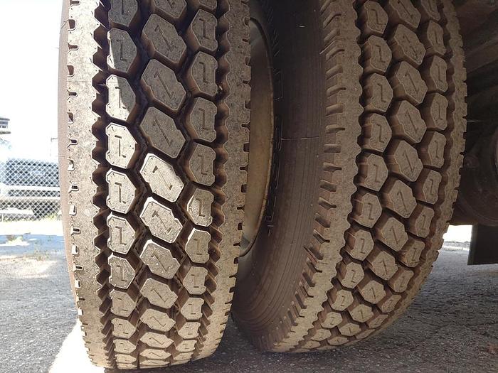 Used Terex Commander C4047 Digger Derrick on 2011 Ford F750 Reg Cab Utility Truck - 96762