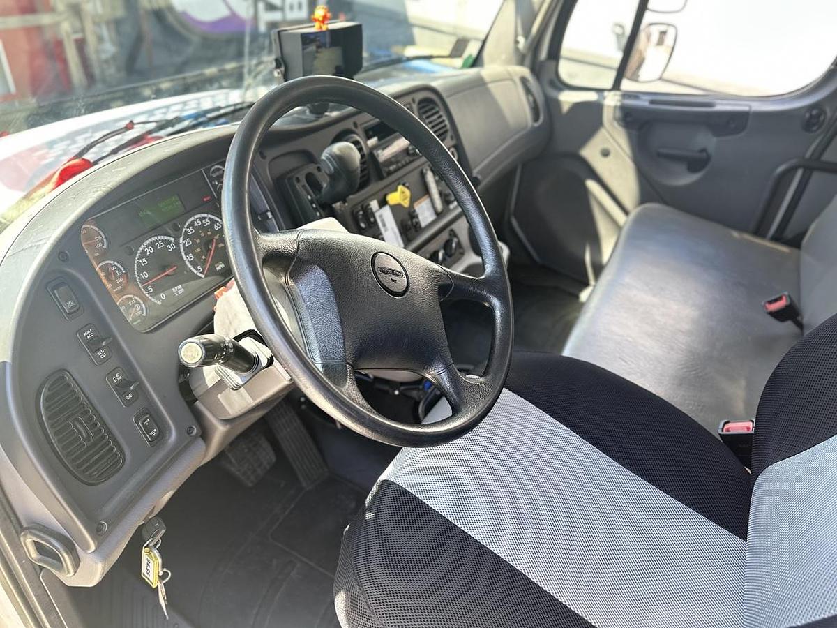 Used Elliott L55 Sign Crane on 2020 Freightliner M2-106 Non-CDL Reg Cab Flatbed Truck - ME3290