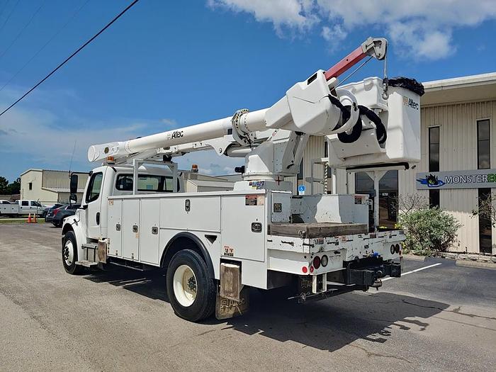 Used Altec AM55-MH, Over-Center Material Handling Bucket Truck rear mounted on 2017 Freightliner M2 106 - PF3147