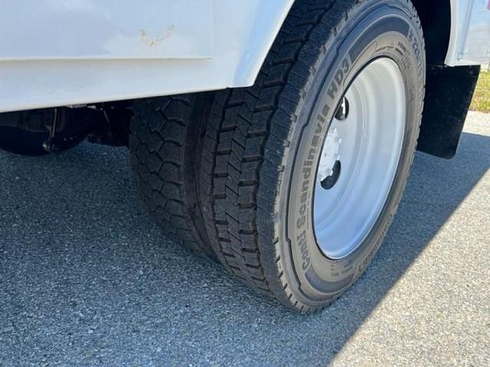 Used Altec AT40G 45ft Bucket Boom on 2016 Ford F550 Reg Cab Utility Truck - C03924