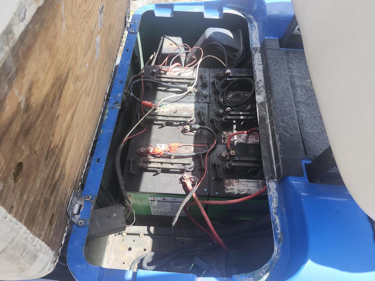 Used Golf Cart E-Z-GO - 27647