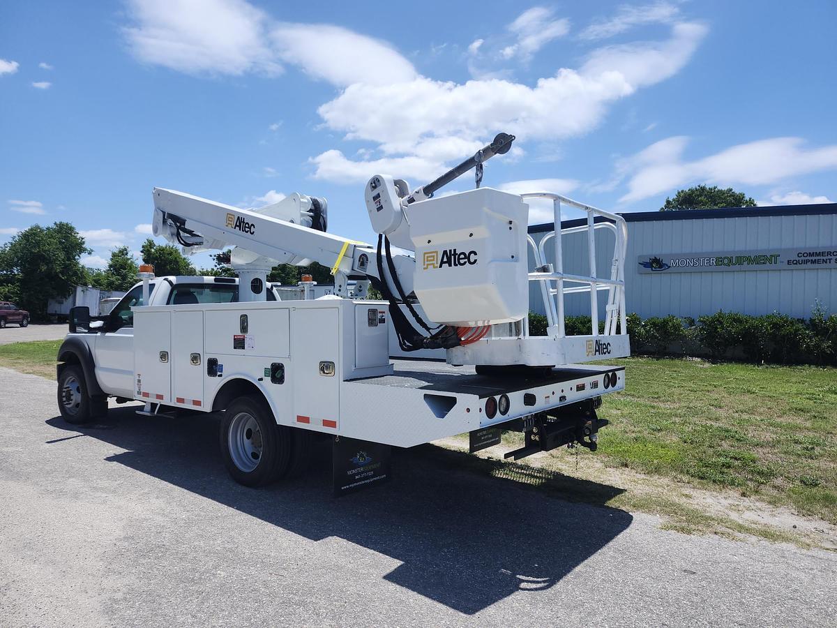 Used Altec AT40S 2-Man Basket Sign Boom on 2016 4x4 Ford F550 Reg Cab Utility Truck - P86066