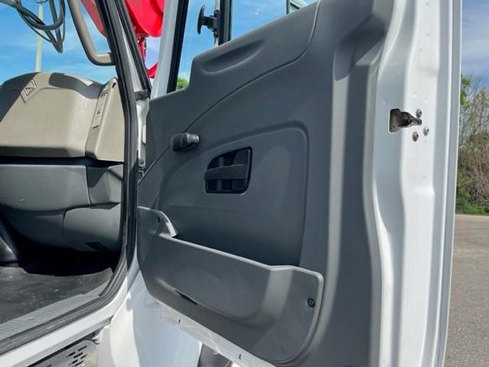 Used Altec DM47-TR Digger Derrec on 2012 International 7300 4x4 Reg Cab Utility Truck – C52937