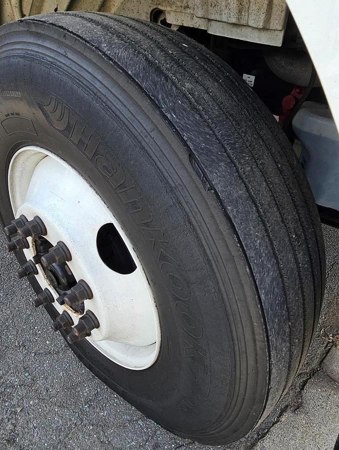 Used Elliott L55R Sign Crane on 2019 Freightliner M2-106 Reg Cab Flatbed Truck - MM6930