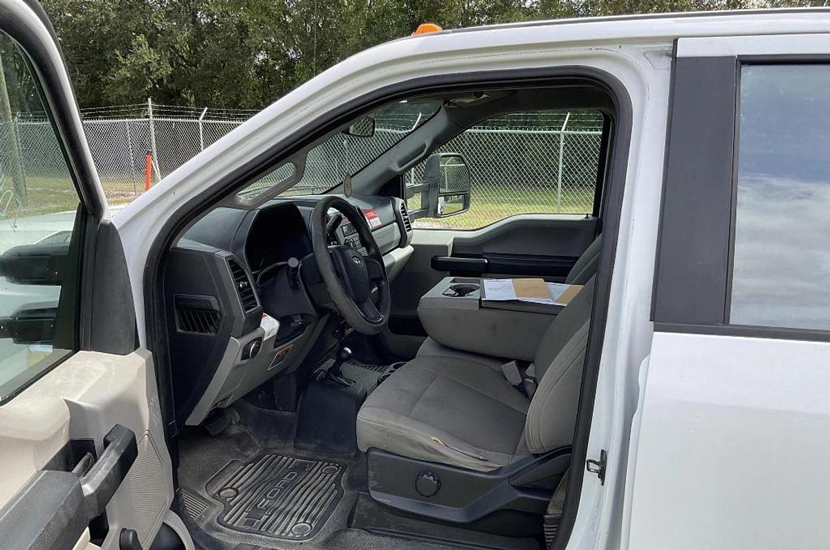 Used Altec AT41M Bucket Boom on 2019 Ford F550 4x4 Crew-Cab Bucket Truck - 96965