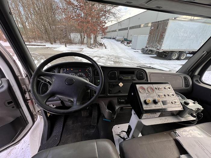 Used Altec AT40C Cable Placer on 2014 Freightliner M2-106 Reg Cab Utility Truck - RS7222