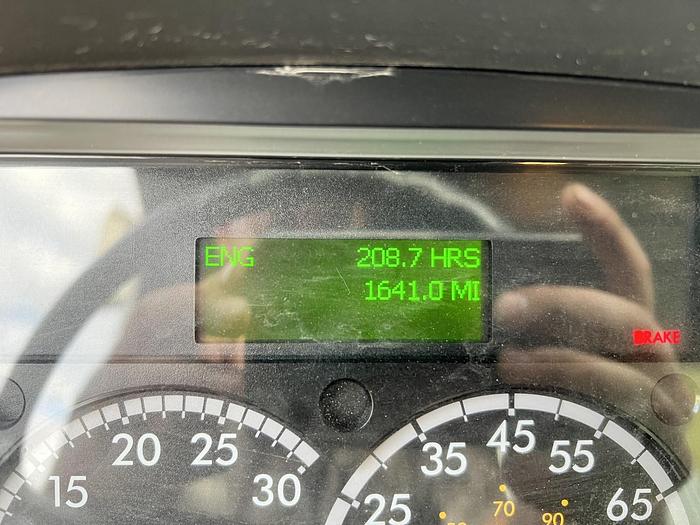 Used 2023 Freightliner M2 Versalift TMD2047T Digger Derrick - RF3549