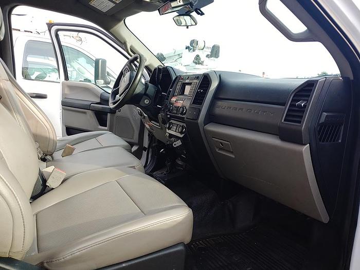 Used Altec AT41M Bucket Boom on 2018 Ford F550 4x4 Reg Cab Utility Truck - P04802