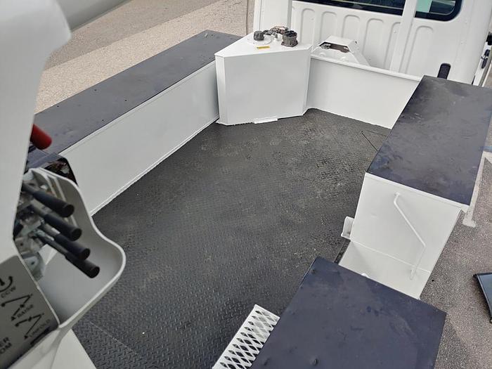 Used Altec AM55-MH Over Center Bucket Boom on 2014 Freightliner M2 106 4x4 Utility Truck - W9313