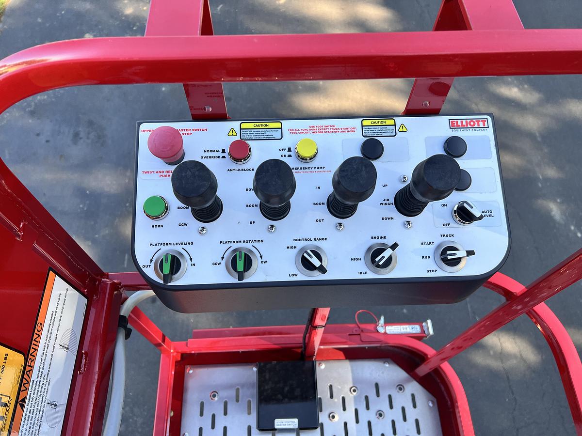 NEW Elliott M87 Sign Crane on a 2025 Freightliner M2106 Reg Cab Flatbed Truck - RE9085