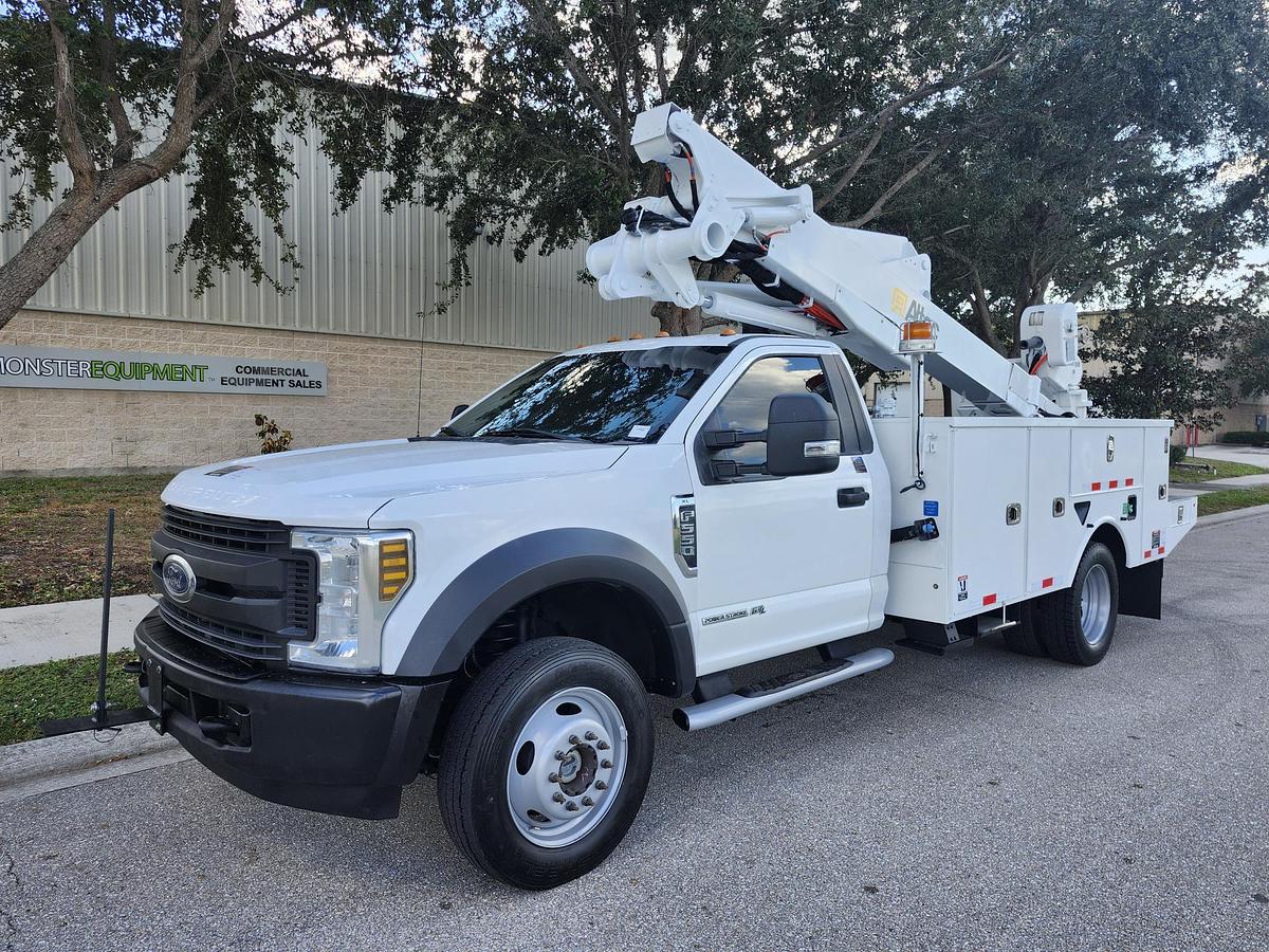 Used Altec AT41M Bucket Boom on 2019 Ford F550 4x4 Reg Cab Service Truck - 15762