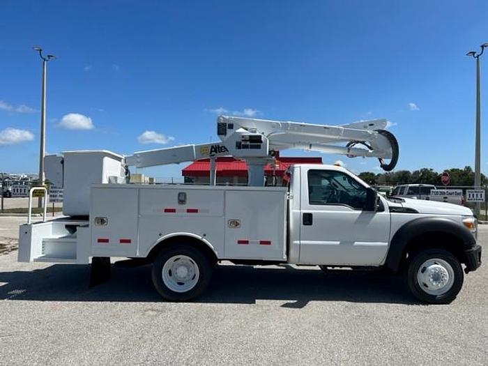 Used Altec AT40G 45ft Bucket Boom on 2016 Ford F550 Reg Cab Utility Truck - C03924