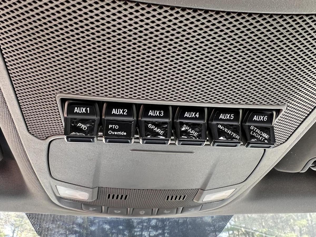 Used Altec AT200A Bucket boom on 2018 Ford F450 Reg Cab Utility Truck - R02774