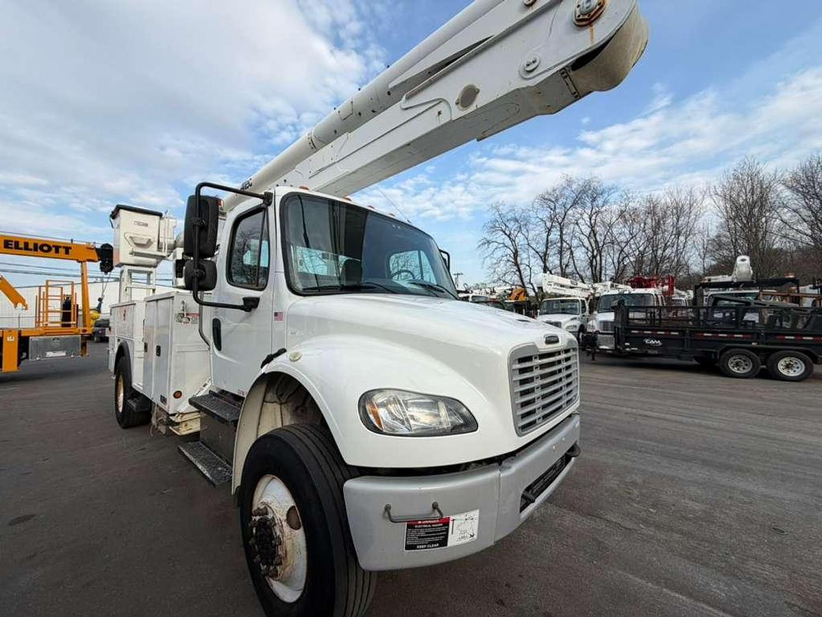 Used Altec AA55-MH 60ft Bucket Boom on 2015 Freightliner M2-106 Reg Cab Utility Truck - RA2157
