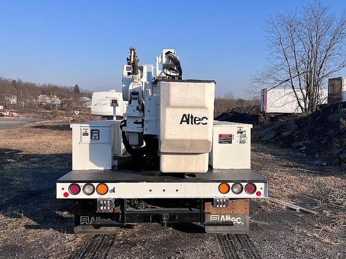 Used Altec AT41M Bucket Boom on 2019 Ford F550 4x4 Reg Cab Utility Truck - M03357