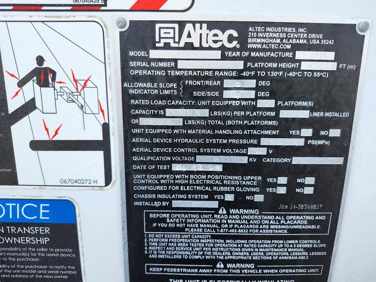 Used Altec AT41M Bucket Boom on 2019 Ford F550 4x4 Reg Cab Utility Truck - 88481