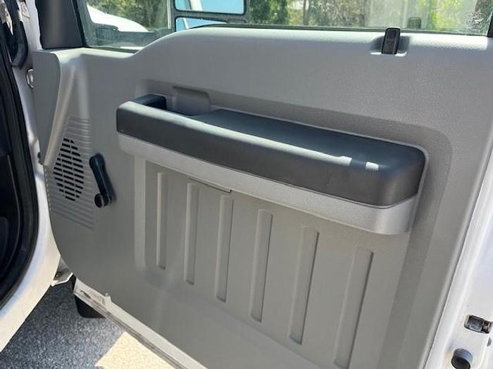 Used Altec AT40G Bucket Boom on 2014 Ford F550 Reg Cab Utility Truck - C70634