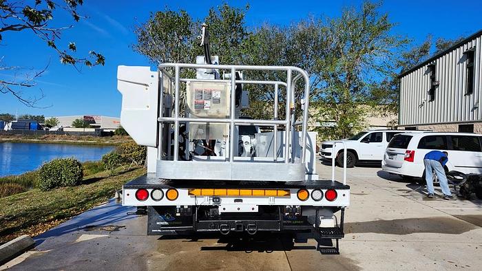 Used Altec AT40S Bucket Boom on 2016 Ford F550 Reg Cab Utility Truck - 72785