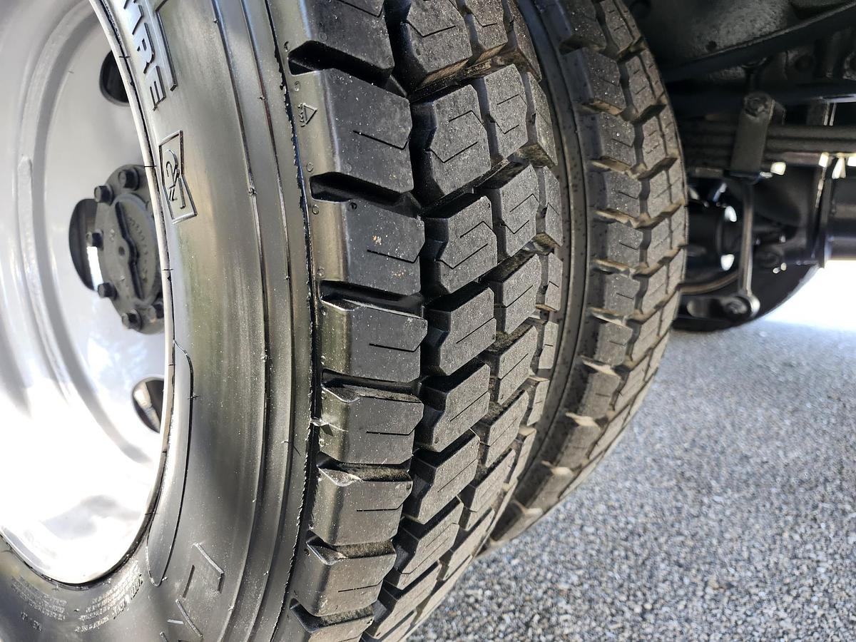 Used Altec AT41M Bucket Boom on 2019 Ford F550 4x4 Reg Cab Service Truck - 15762