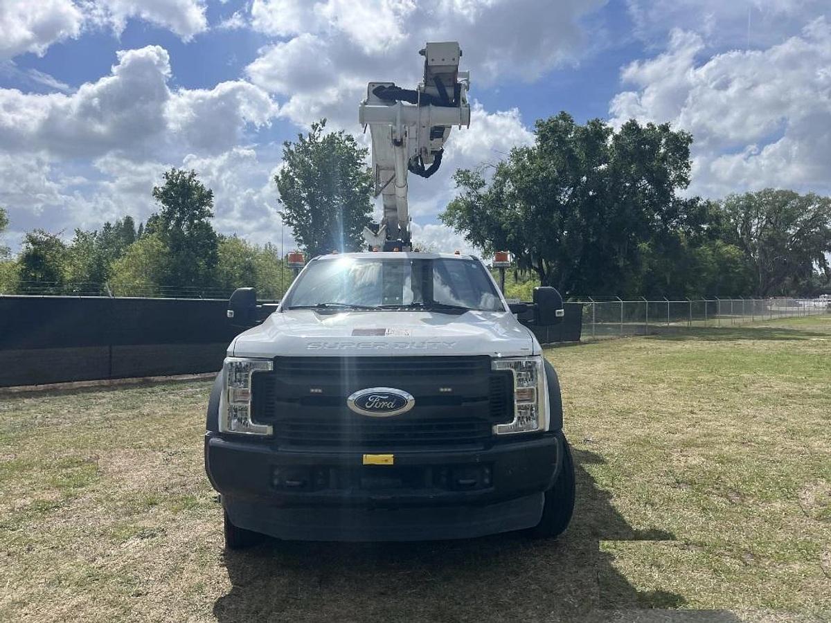 Used 2019 Altec AT48M Bucket Boom on a 2019 Ford F550 4x4 Regular Cab Utility Truck - 15672