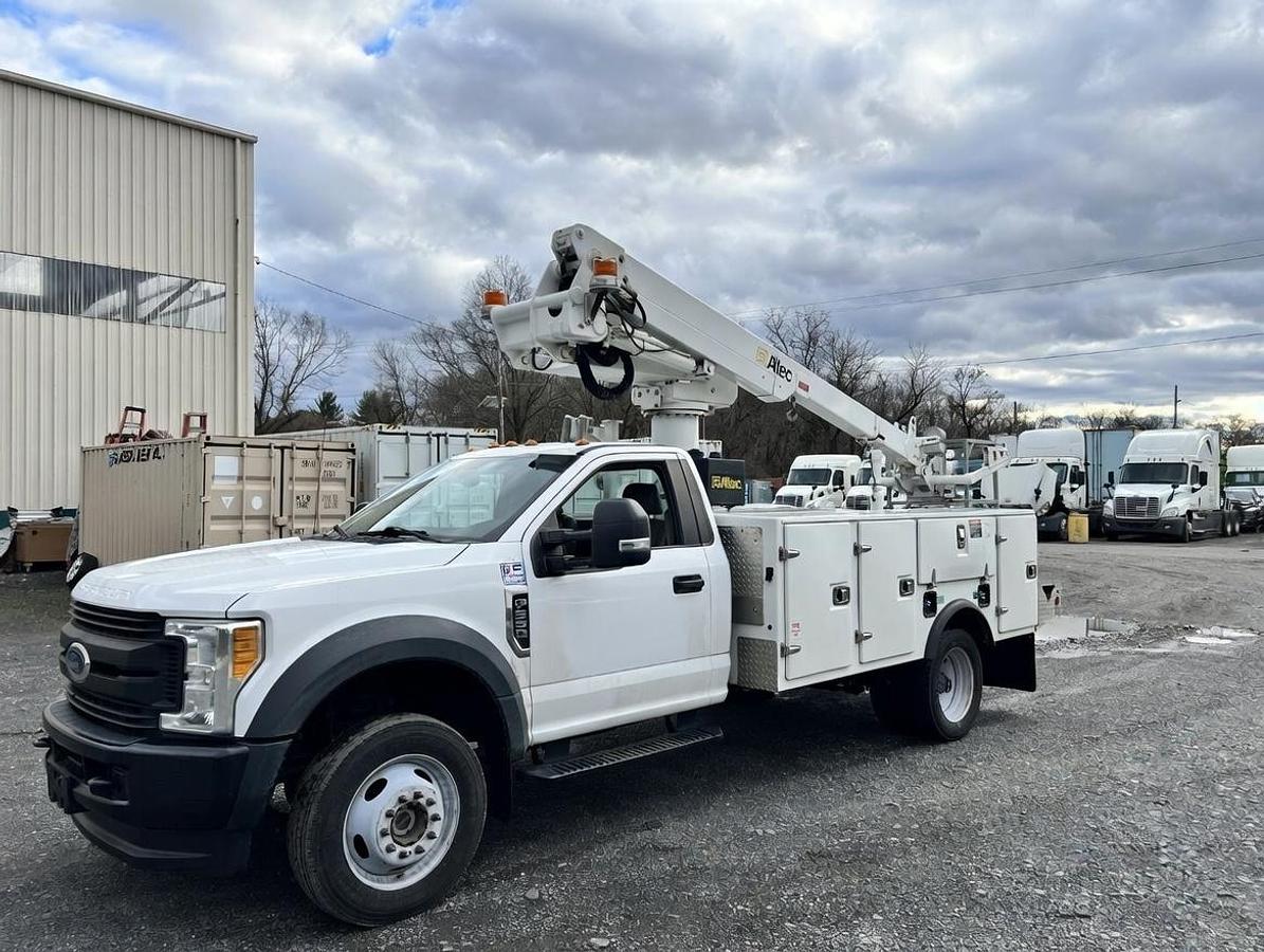 Used Altec AT235P Cable Placer on 2017 Ford F-550 Reg Cab Utility Truck - R07865