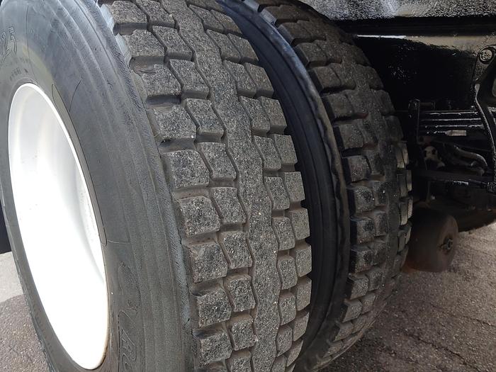 Used Altec LS63 Sign Crane on 2012 Ford F750 Reg Cab Flatbed Truck - 	66987