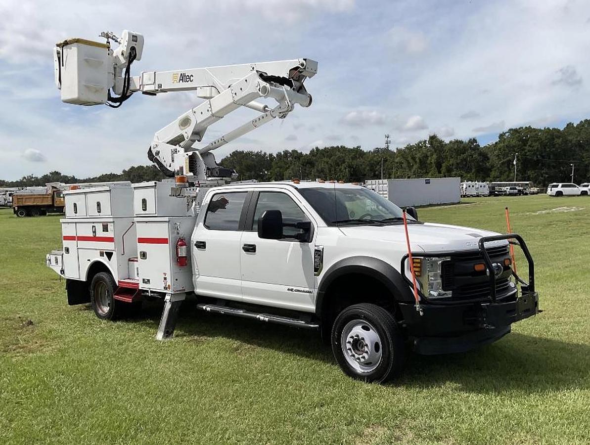 Used Altec AT41M Bucket Boom on 2019 Ford F550 4x4 Crew-Cab Bucket Truck - 96965
