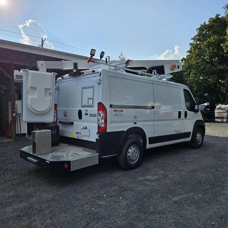 Used Versalift VANTEL29 NE Bucket Van on 2023 RAM 3500 VAN - R57611