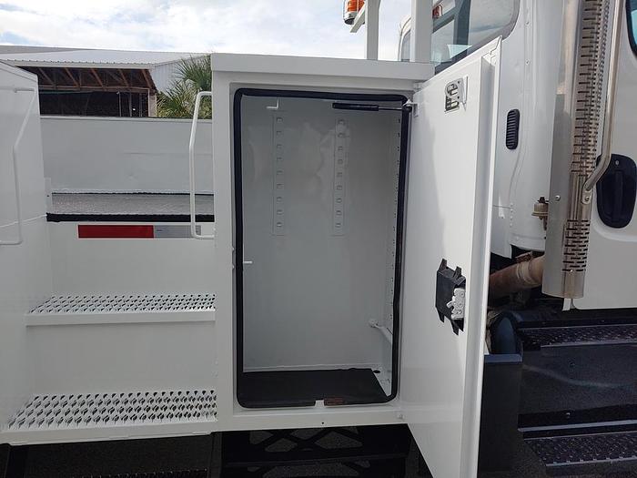 Used Altec DM47BTR Digger Derrick on 2015 Freightliner M2 106 4x4 Reg Cab Utility Truck - Y6699