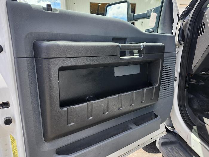 Used Altec AT40S 45ft WH Sign Truck 2 man Basket with Jib on 2016 Ford F550 - 01646