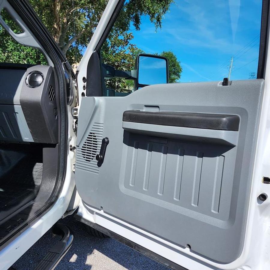 Used Altec AT40S Sign Boom on 2015 Ford F550 Utility Truck - 72707