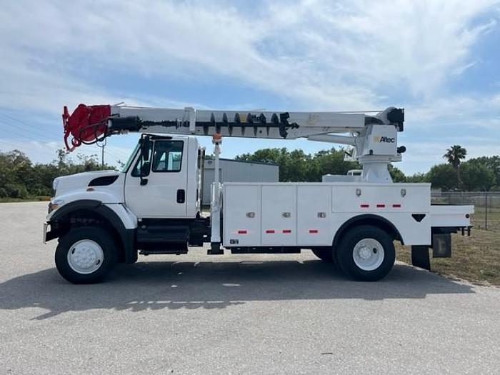 Used Altec DM47-TR Digger Derrec on 2012 International 7300 4x4 Reg Cab Utility Truck – C52937