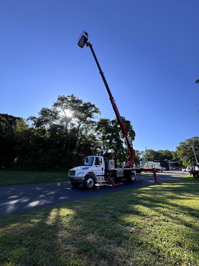 NEW Elliott M87 Sign Crane on a 2025 Freightliner M2106 Reg Cab Flatbed Truck - RE9085