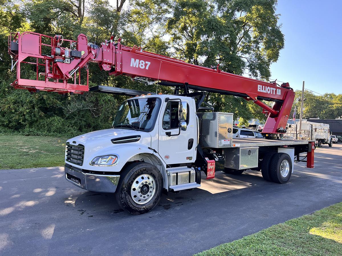 NEW Elliott M87 Sign Crane on a 2025 Freightliner M2106 Reg Cab Flatbed Truck - RE9085