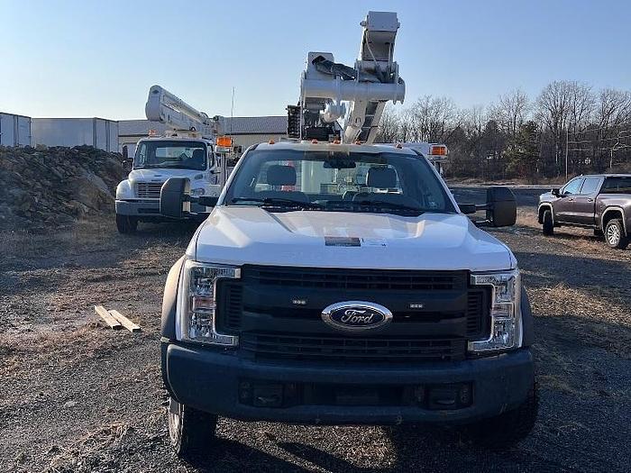 Used Altec AT41M Bucket Boom on 2019 Ford F550 4x4 Reg Cab Utility Truck - M03357