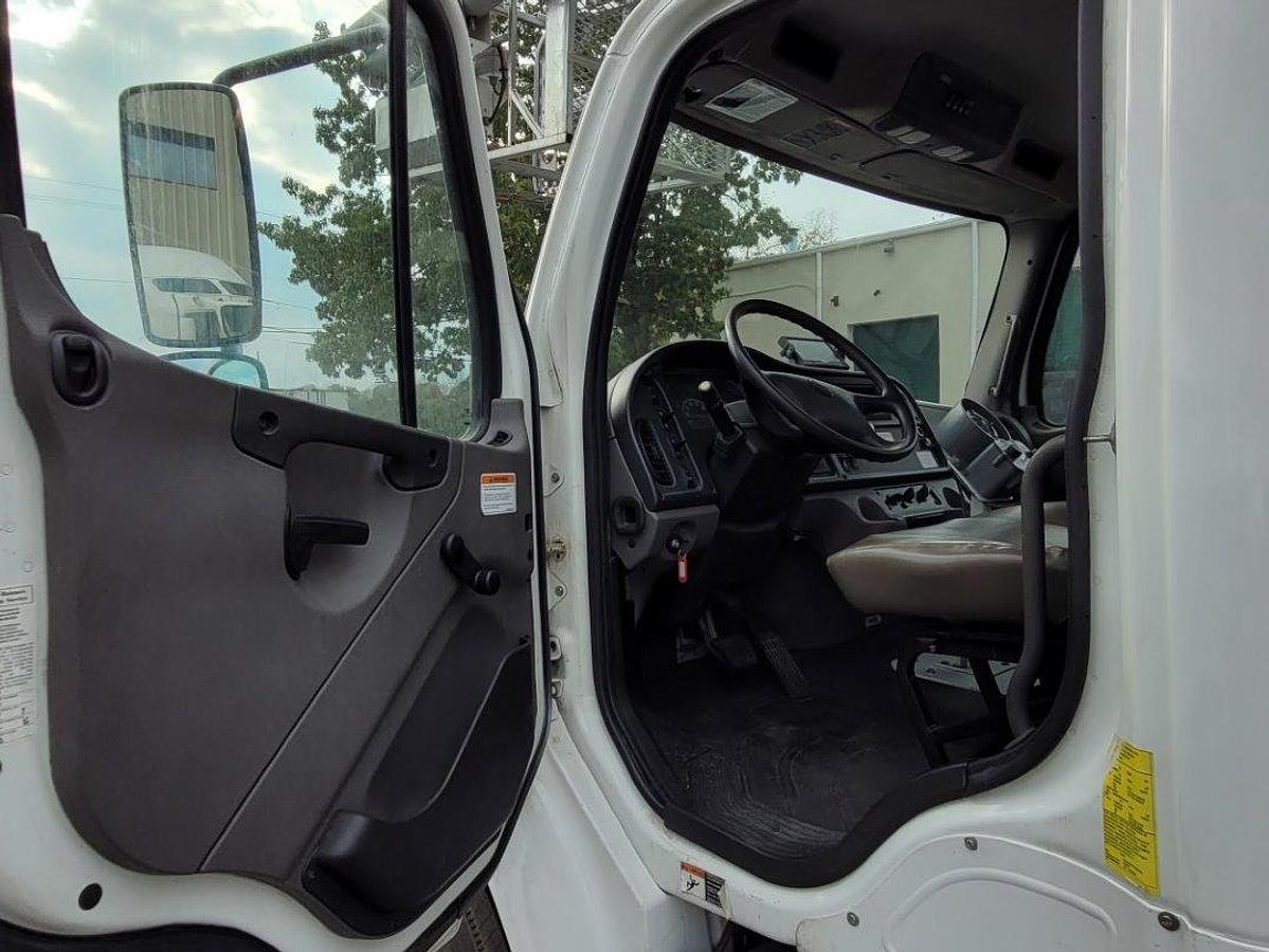 Used Altec T40P Cable Placer on 2017 Freightliner M2-106 Reg cab Utility Truck - RZ7947