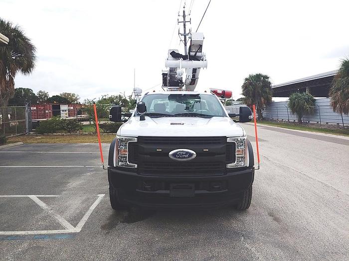 Used Altec AT41M Bucket Boom on 2018 Ford F550 4x4 Reg Cab Utility Truck - P04802