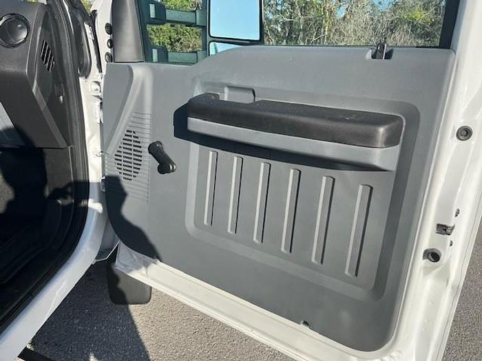 Used Altec AT200A Bucket Boom on 2014 Ford F450 Reg Cab Utility Truck - C70586