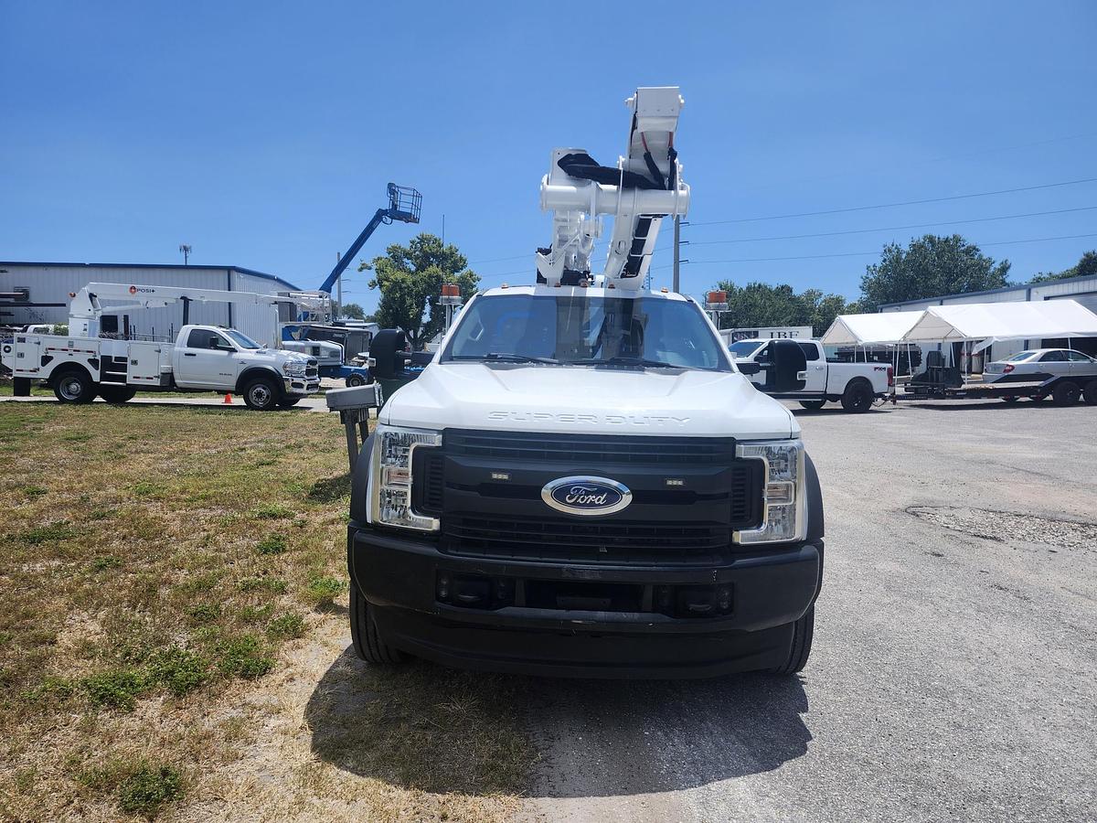 Used 2019 Altec AT48M Bucket Boom on a 2019 Ford F550 4x4 Regular Cab Utility Truck - 15672