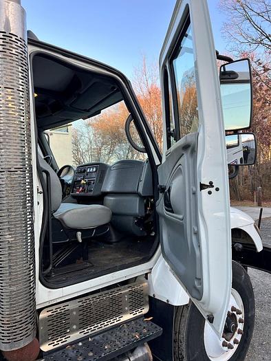 Used 2007 International 7400 15k lb. Tandem Reel Loader Cable Puller - R49694