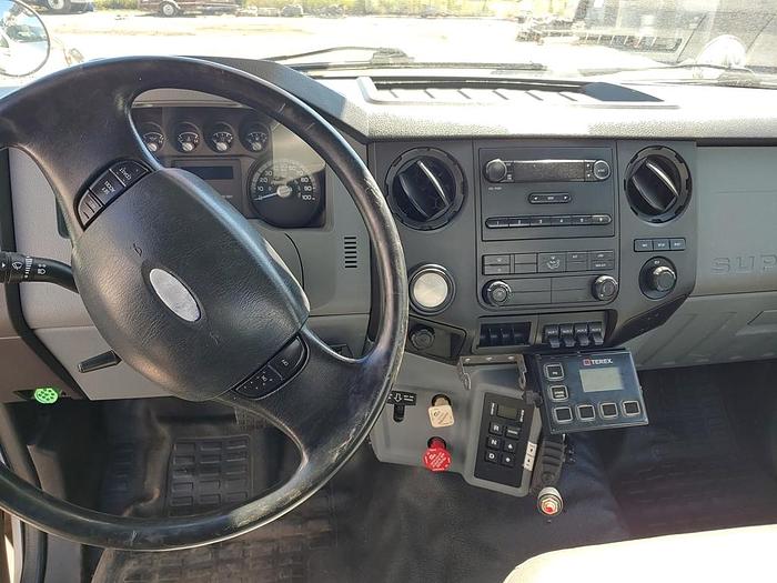 Used Terex Commander C4047 Digger Derrick on 2011 Ford F750 Reg Cab Utility Truck - 96762