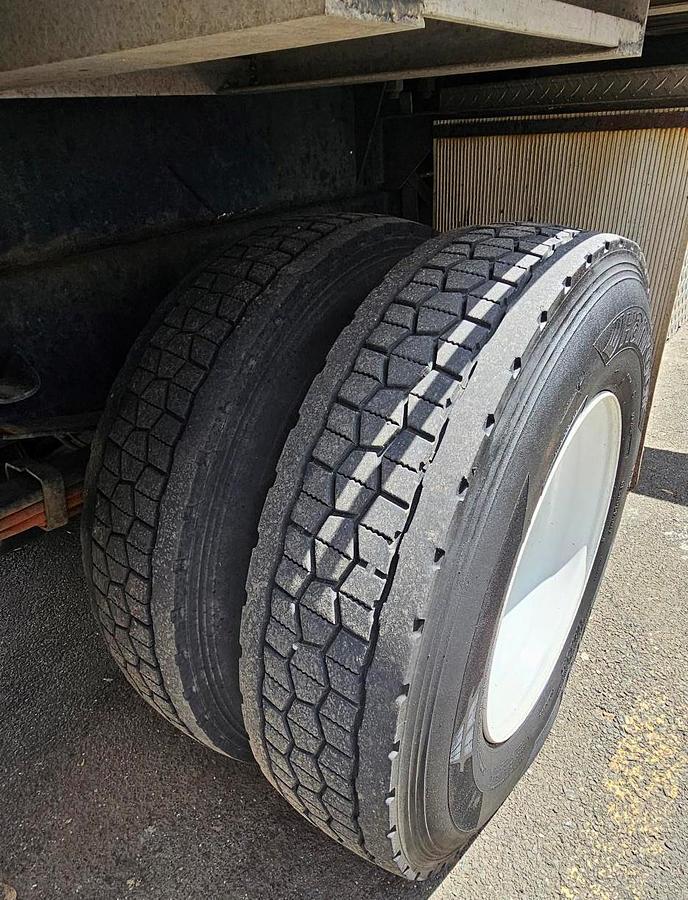 Used Elliott L55R Sign Crane on 2019 Freightliner M2-106 Reg Cab Flatbed Truck - MM6930