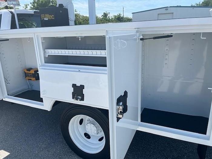 Used Altec AT40G 45ft Bucket Boom on 2017 Ford F550 Reg Cab Utility Truck - C05116