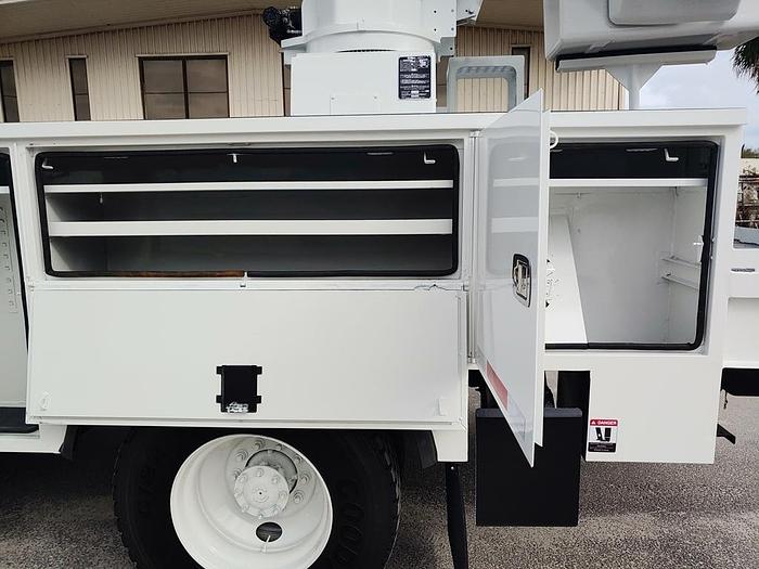 Used Altec AM55-MH Over Center Bucket Boom on 2014 Freightliner M2 106 4x4 Utility Truck - W9313